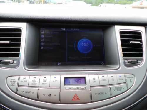 Silver Sedan Black Leather Low Miles Power Seats Air Cruise MP3 iPod Sunroof Gas, image 16