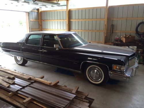 1975 cadillac fleetwood 75 sedan 4-door 8.2l