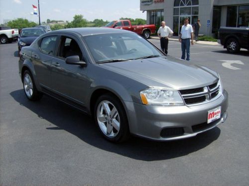 2012 dodge avenger se