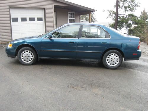 1995 honda accord lx sedan 4-door 2.2l no reserve