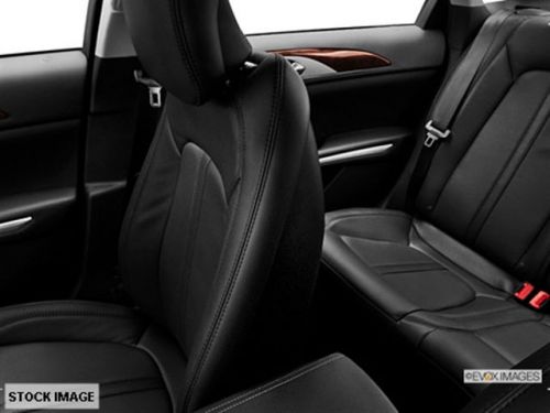 2014 lincoln mkz base