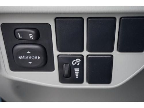 2014 toyota prius three