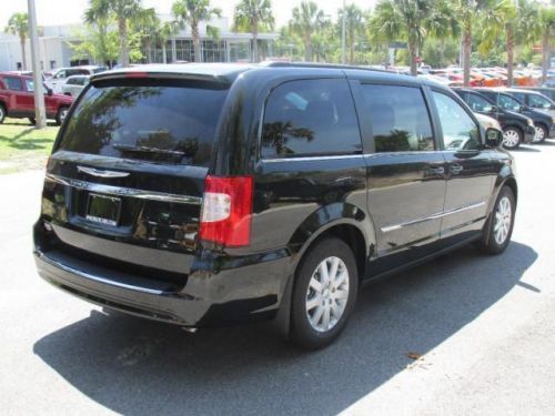 2014 chrysler town & country touring