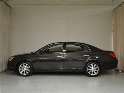 2010 toyota avalon limited. cocoa bean metallic color. ivory leather interior.