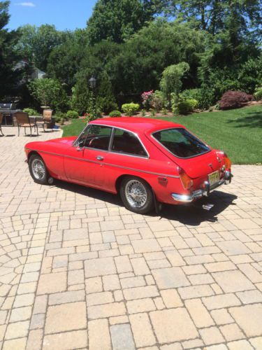 1973 red mgb gt