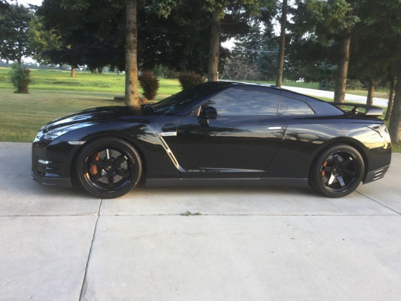 2014 nissan gt-r