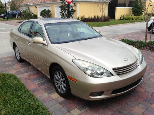 2004 lexus es 330 (beige with towing hitch)