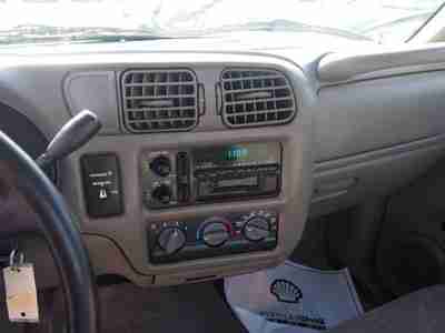 LS Truck 2.2L Increased Capacity Suspension Package 4 Speakers AM/FM radio, image 7