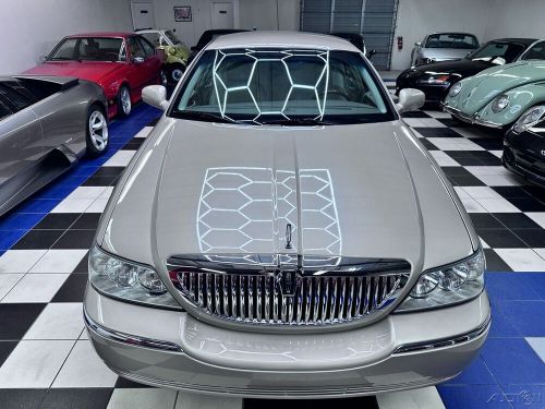 2004 Lincoln Town Car ULTIMATE - 64K MILES - AMAZING CONDITION !!, US $15,900.00, image 5