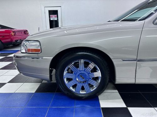 2004 Lincoln Town Car ULTIMATE - 64K MILES - AMAZING CONDITION !!, US $15,900.00, image 12