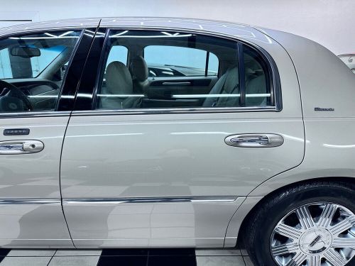 2004 Lincoln Town Car ULTIMATE - 64K MILES - AMAZING CONDITION !!, US $15,900.00, image 16