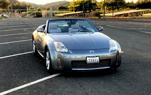2005 nissan 350z roadster