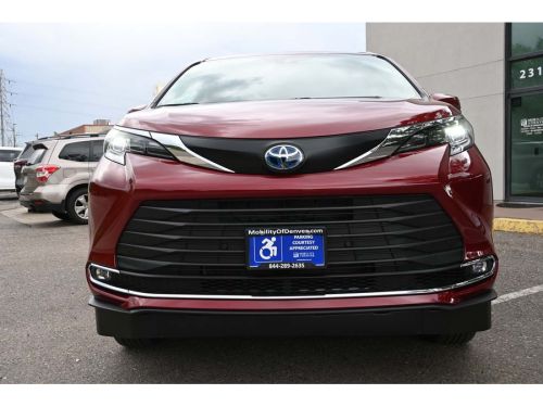 2024 Toyota Sienna XLE Plus AWD Mobility Handicap Van Handicap, US $91,900.00, image 3