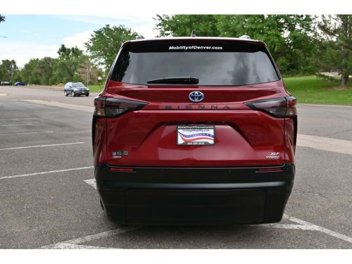 2024 Toyota Sienna XLE Plus AWD Mobility Handicap Van Handicap, US $91,900.00, image 4