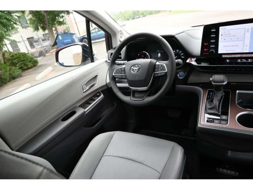 2024 Toyota Sienna XLE Plus AWD Mobility Handicap Van Handicap, US $91,900.00, image 15