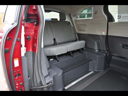 2024 Toyota Sienna XLE Plus AWD Mobility Handicap Van Handicap, US $91,900.00, image 47