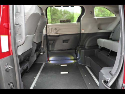 2024 Toyota Sienna XLE Plus AWD Mobility Handicap Van Handicap, US $91,900.00, image 55