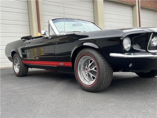 1967 ford gt 2 door