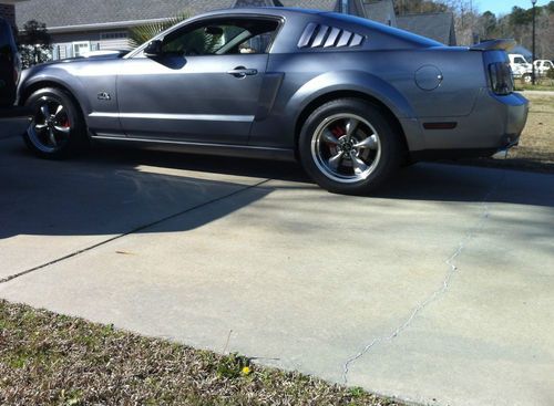 2006 tungsten grey ford mustang gt low miles lots of upgrades garage kept