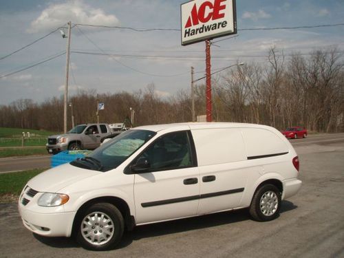 2005 dodge grand caravan cv w/ bin package, one owner in ne ohio ex condition