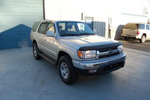 2001 toyota 4runner sr5 rwd suv 01