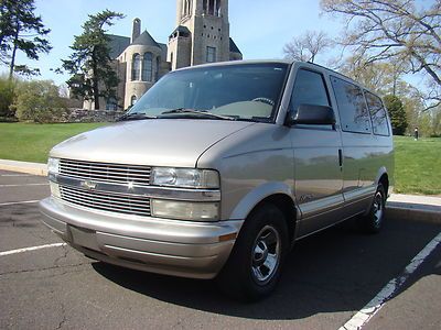 2002 chevrolet astro passanger van good condition lower miles no reserve!