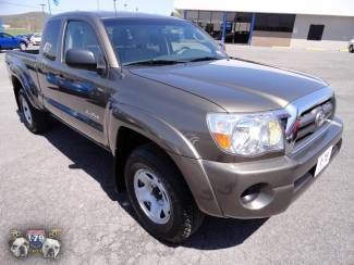 10 brown 4x4 4 cyl access cab 5 speed manual 4x4