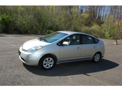 1 owner / electric hybrid / 45 mpg / no reserve