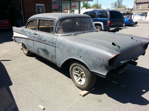 1957 chevrolet bel air / 150/210  2 dr  coupe