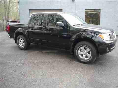 2012 Nissan Frontier SV Crew Cab Pickup 4x4 1-Owner only 3,250 Miles--Perfect, US $25,900.00, image 2