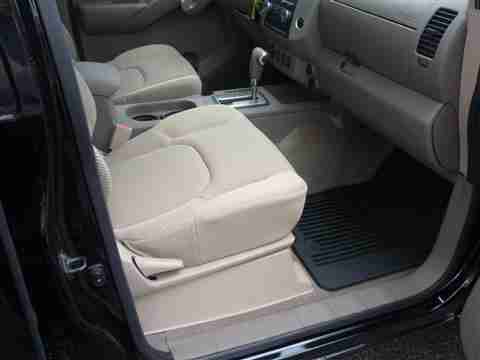 2012 Nissan Frontier SV Crew Cab Pickup 4x4 1-Owner only 3,250 Miles--Perfect, US $25,900.00, image 9