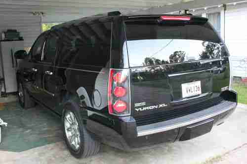 2011 GMC Yukon XL 1500 Denali Sport Utility 4-Door 6.2L, image 6
