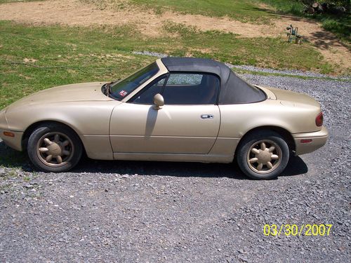 1992 mazda miata base convertible 2-door 1.6l