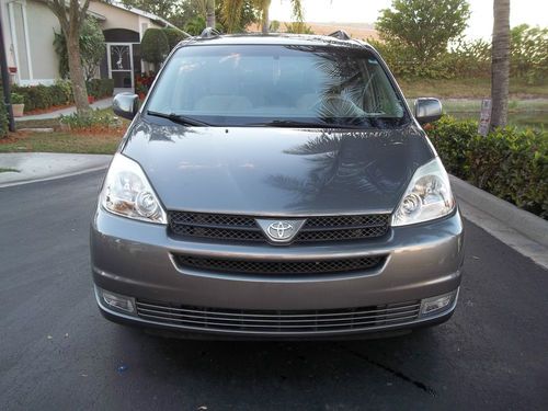 2005 toyota sienna xle