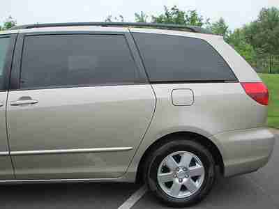 2004 TOYOTA SIENNA XLE ONE OWNER HEATED SEATS SUNROOF 7 PASSENGER DVD NO RESERVE, image 4