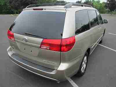 2004 TOYOTA SIENNA XLE ONE OWNER HEATED SEATS SUNROOF 7 PASSENGER DVD NO RESERVE, image 11