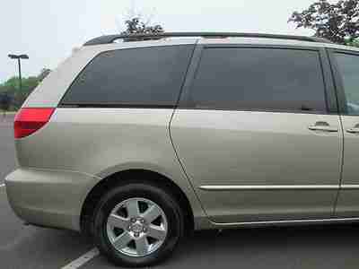 2004 TOYOTA SIENNA XLE ONE OWNER HEATED SEATS SUNROOF 7 PASSENGER DVD NO RESERVE, image 12