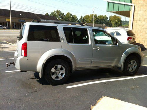 2005 nissan pathfinder xe sport utility 4-door 4.0l no reserve