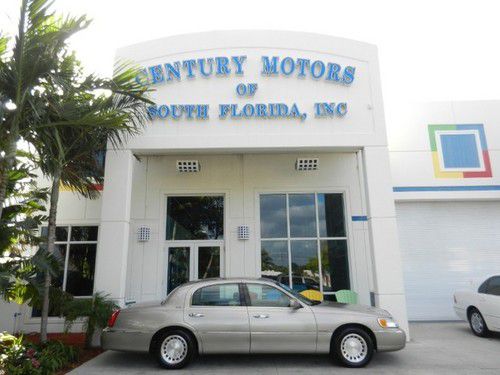 2000 lincoln town car 4dr sdn executive low miles