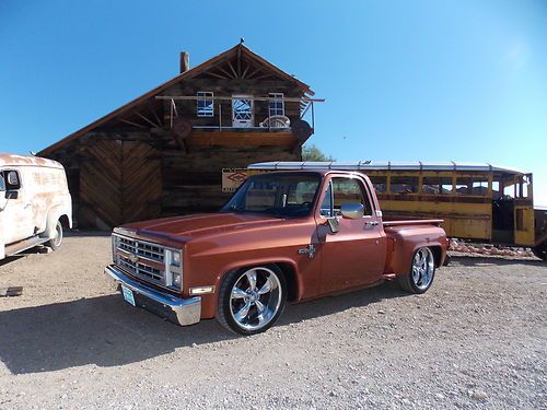 Chevy stepside pickup c-10 restomod fuel injected tpi 5.7 350 a/c automatic