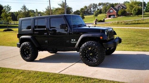 4 door jeep wrangler unlimited x lift lifted new rims tires $3k extras hardtop