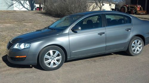 2006 volkswagen passat 2.0t sedan 4-door 2.0l