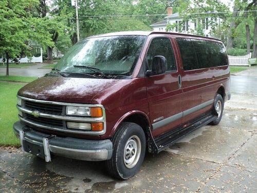 2000 chevrolet express 2500 ls standard passenger van 3-door 5.7l