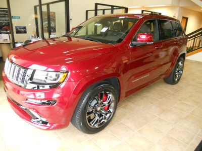 Srt new suv 6.4l v8 nav 4x4 active suspension power steering abs brake assist