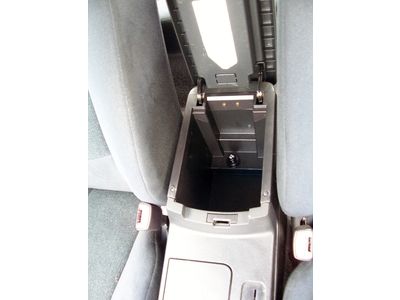 No Reserve Automatic 4 Cyl Clean Power Equipped Cloth A/C Alloy Wheels CD AM/FM, image 44