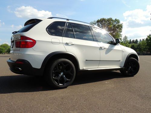 Bmw x5 4.8i 07 immaculate white low mls nav 3rd rw matte black wheels new tires