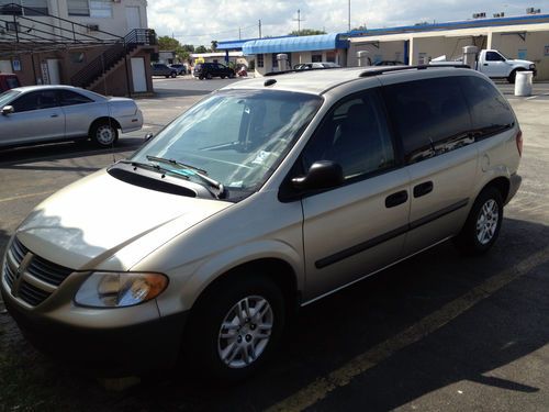 2005 dodge caravan se mini passenger van 4-door 2.4l