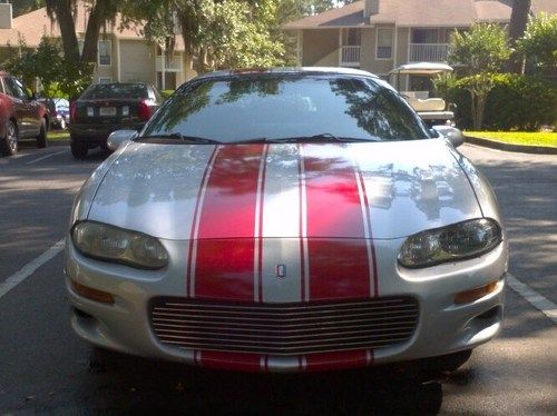 2000 chevrolet camaro base coupe 2-door 3.8l