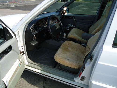 Mercedes Benz 190E, image 6