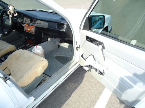 Mercedes Benz 190E, image 8
